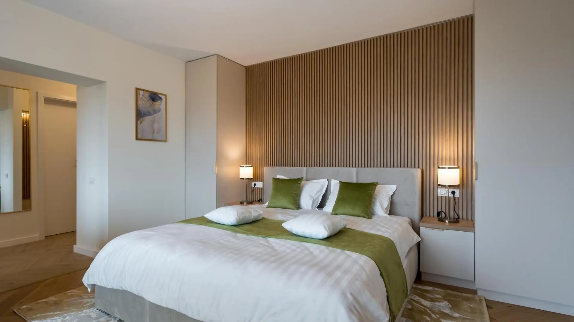 Tapone Burebista - Signature Stay Bucharest 0*,  Romania